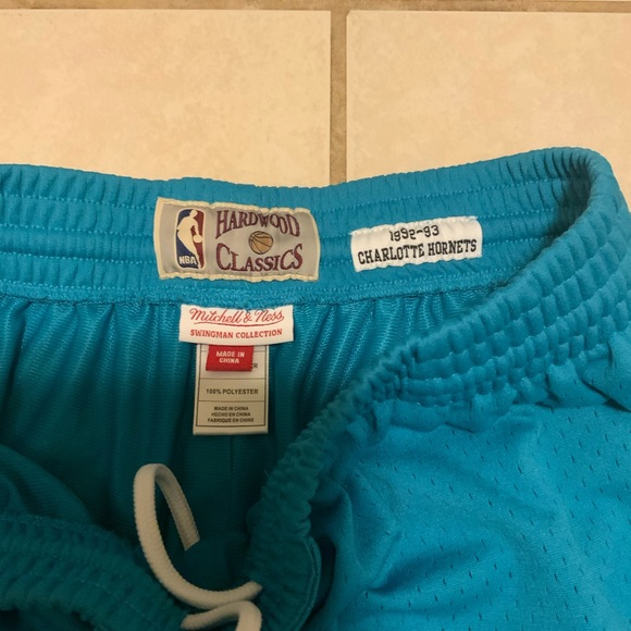 Mitchell & Ness Charolette Hornets Throwback Shorts - Picture 3 of 5